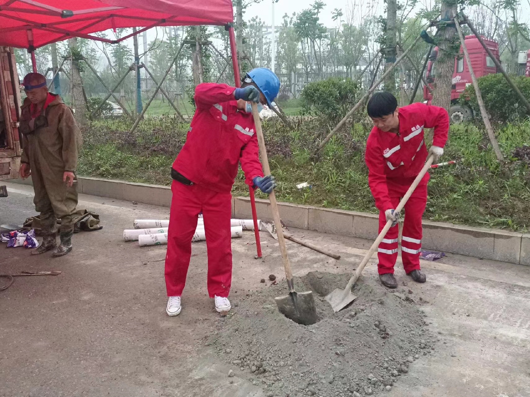 白云管道疏通哪家好】及时进行市政管道清淤